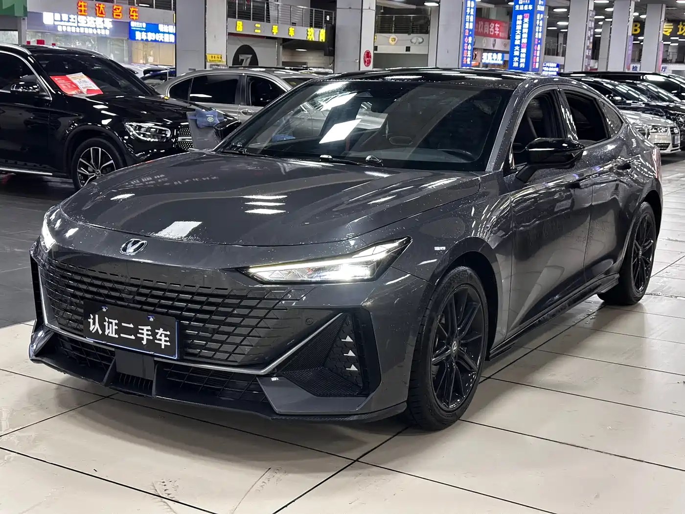 Changan UNI-V 2023 1.5T Luxury Edition