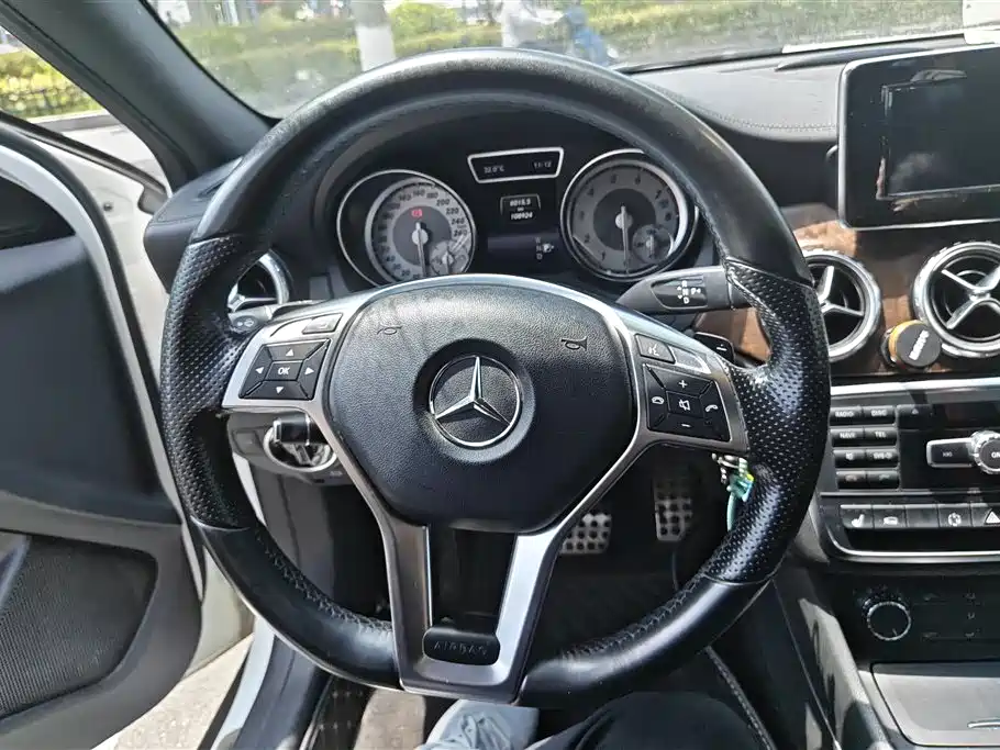 Mercedes-Benz GLA 2015 GLA 260 4MATIC Sport фото 15