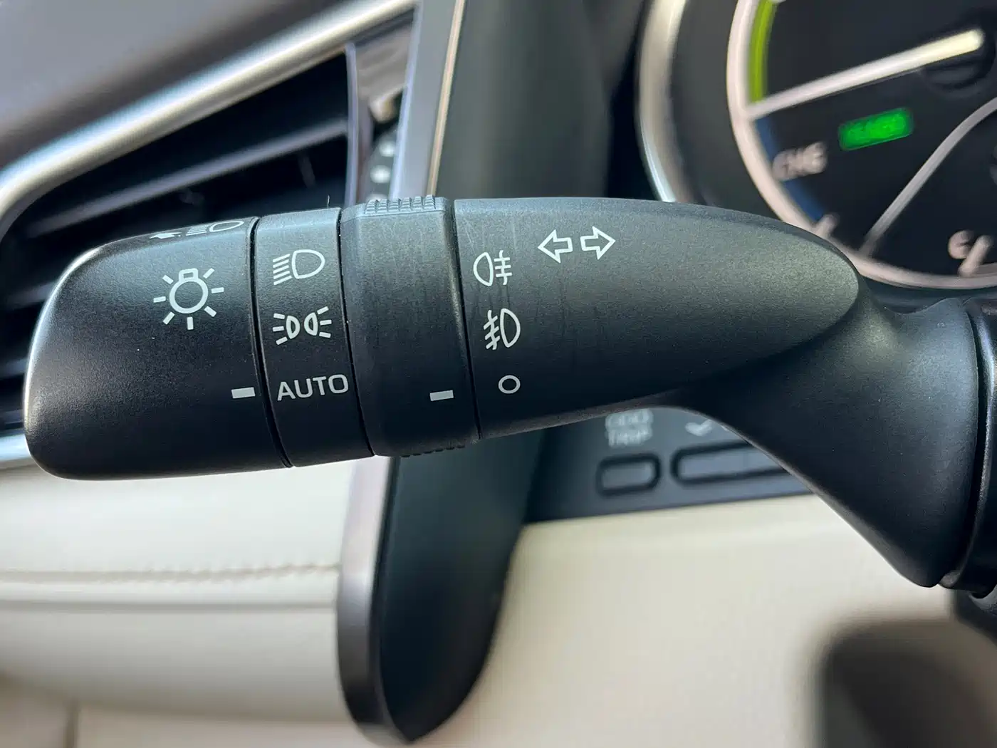 Toyota Camry 2019 Hybrid 2.5HG Luxury Edition China V фото 35