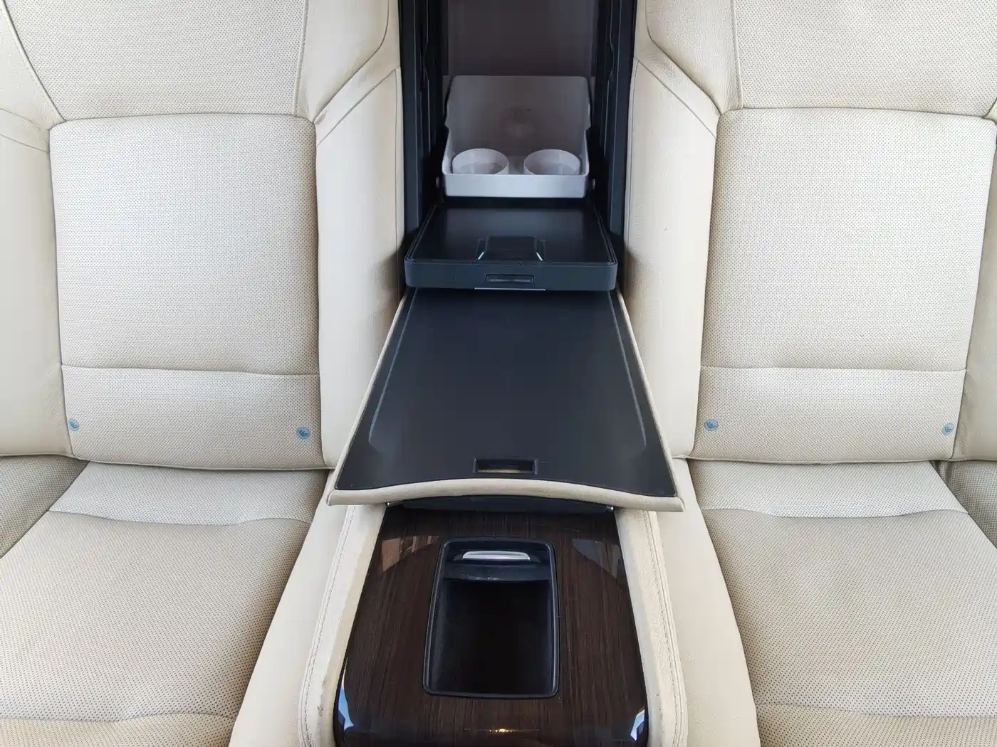 BMW 7 Series 2009 730Li Luxury фото 19