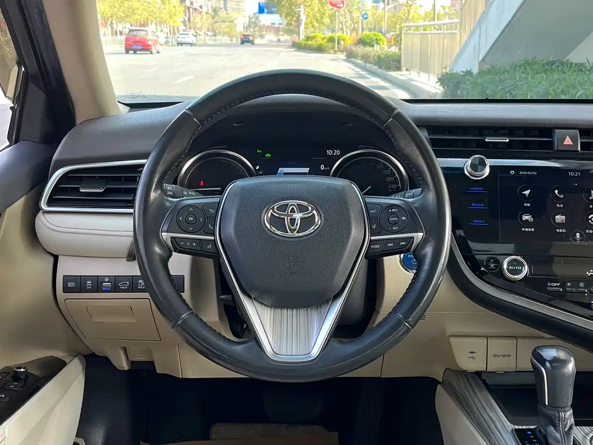 Toyota Camry 2019 Hybrid 2.5HG Luxury Edition China V фото 37