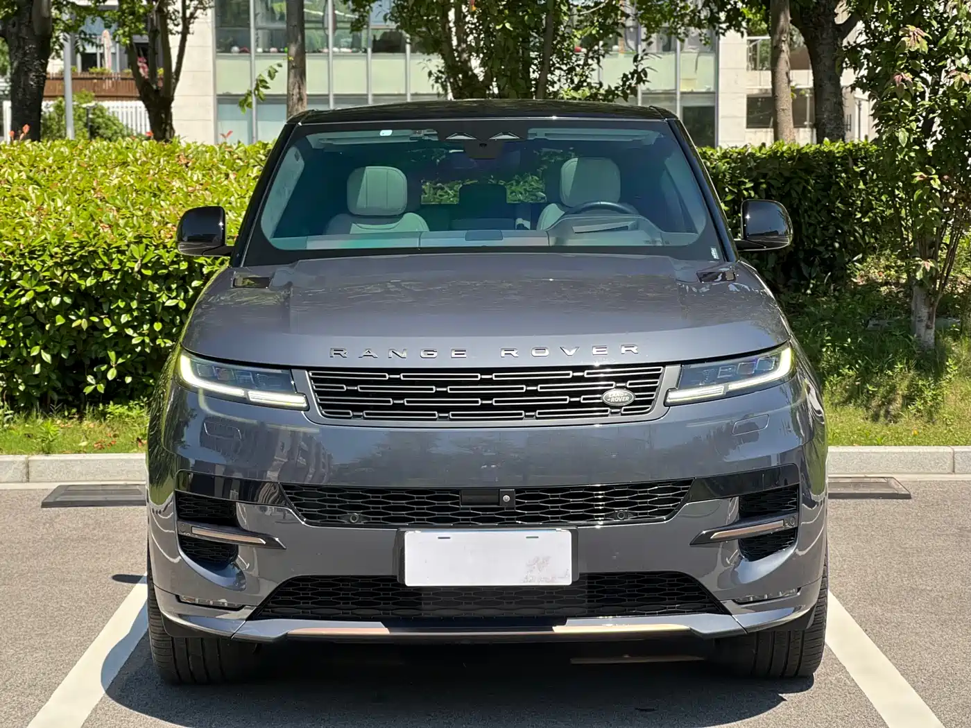 Land Rover Range Rover Sport 2023 400PS Launch Edition фото 2