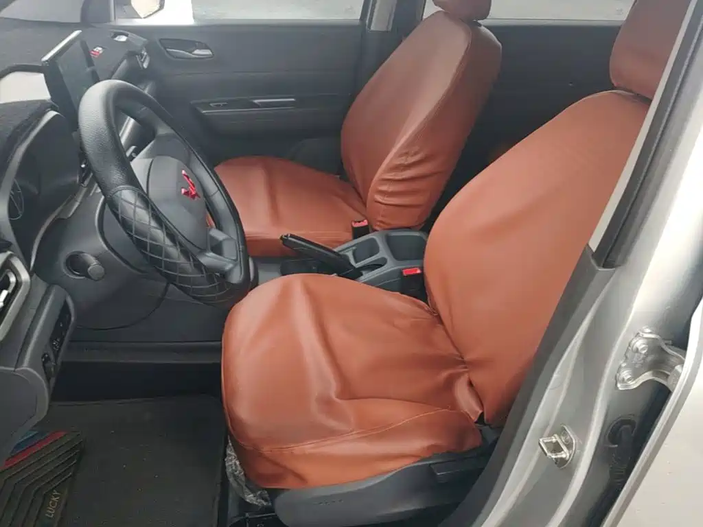 Wuling Motors Wuling Hongguang New Energy 2025 2025 Extended-Range Hybrid 50KM Comfort Version
