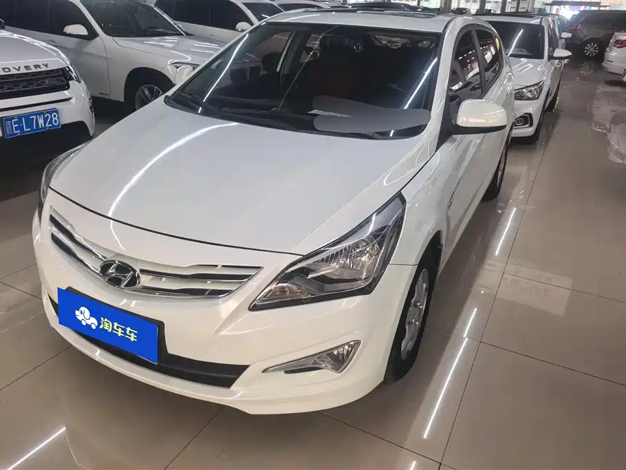 Hyundai Reina 2014 Model 1.4L Automatic GLX