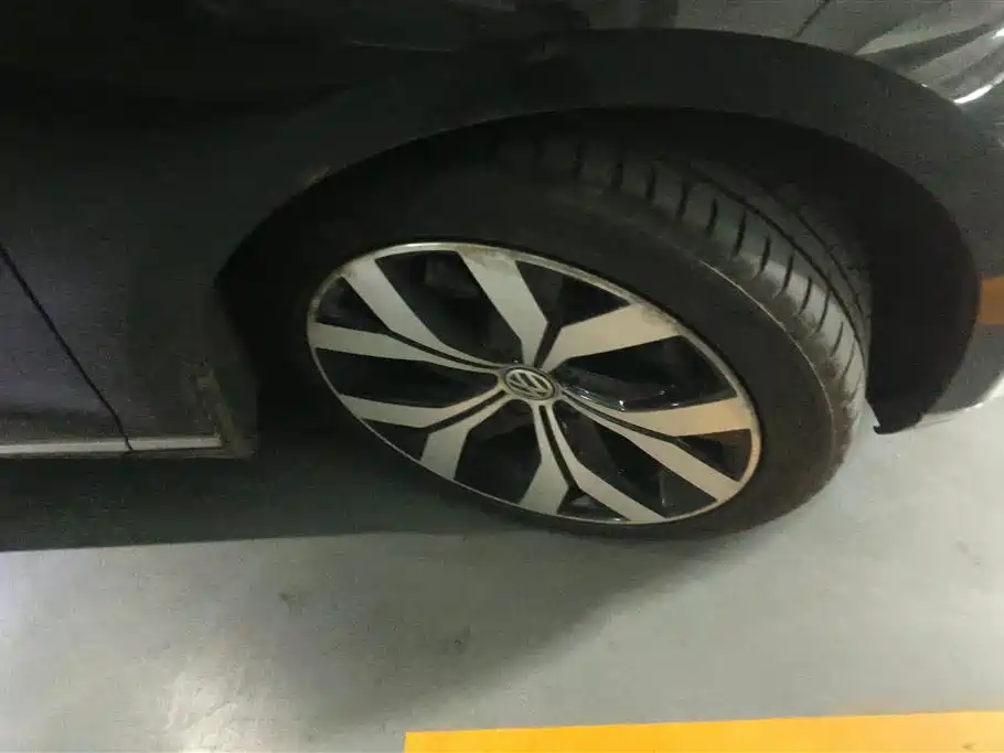 Volkswagen Magotan 2018 330TSI DSG Premium фото 6