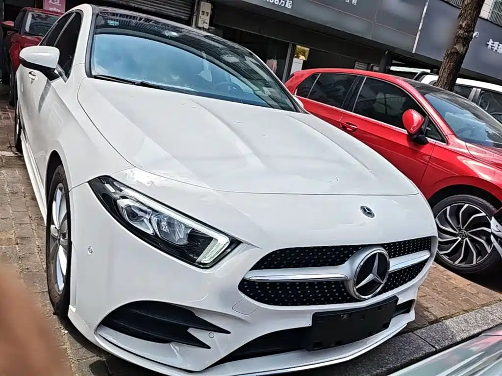Mercedes-Benz A-Class 2022 A 200 L Sport Sedan Dynamic фото 3