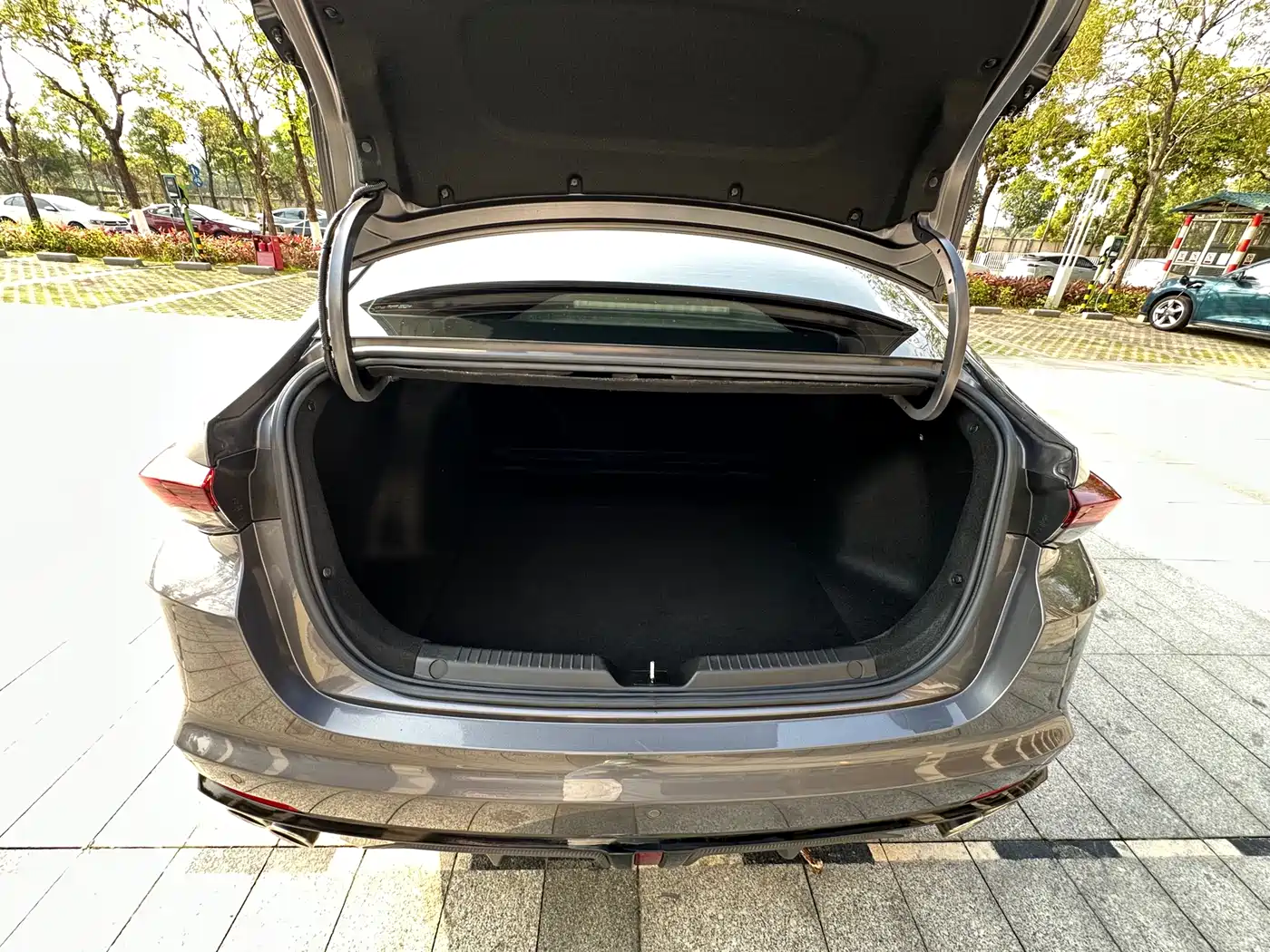 GAC Trumpchi Trumpchi Emkoo 2023 270T DCT J16 Edition фото 34