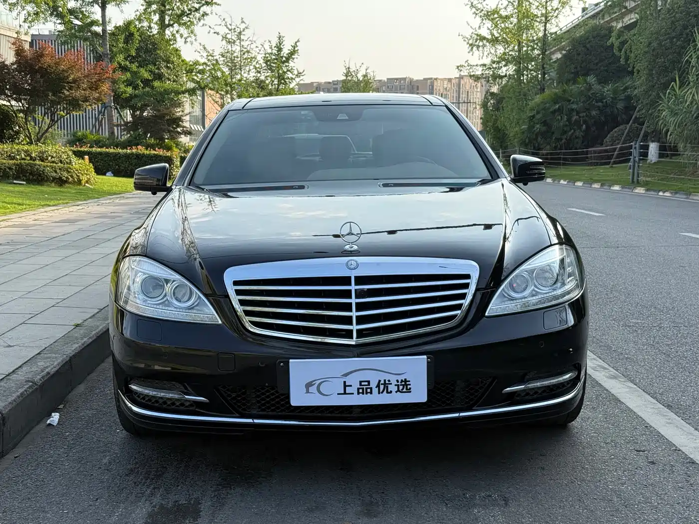 Mercedes-Benz S-Class 2012 S 300 L Luxury Grand Edition фото 2