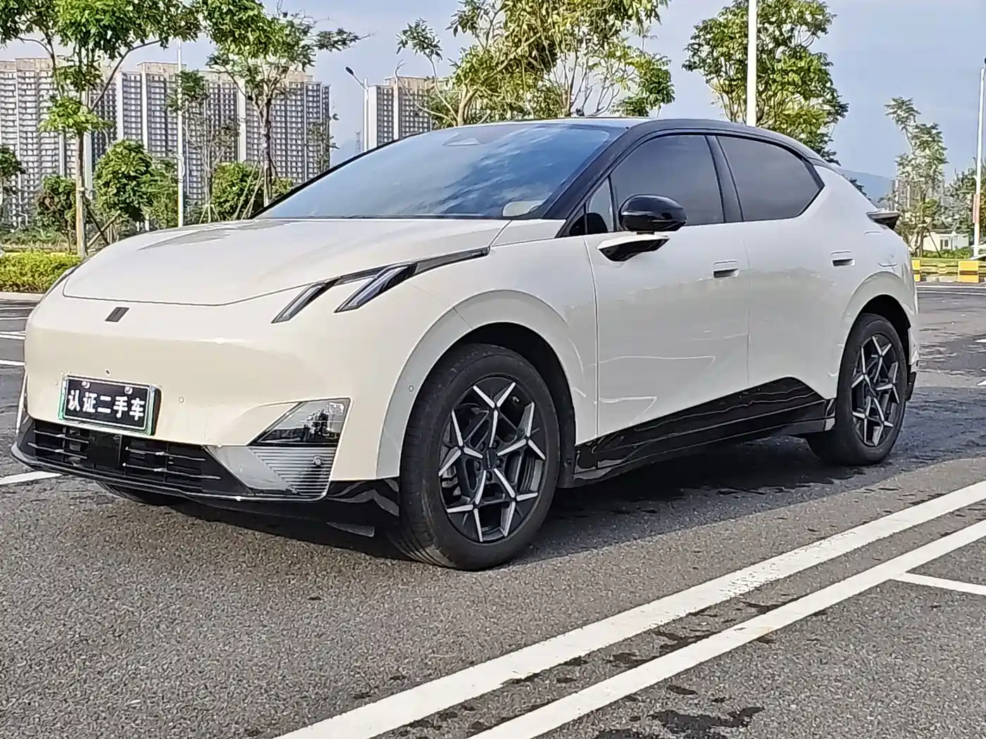 Lynk & Co Z20 2025