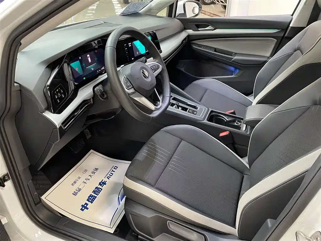 Volkswagen Golf 2023 Facelift 280TSI DSG Pro фото 15