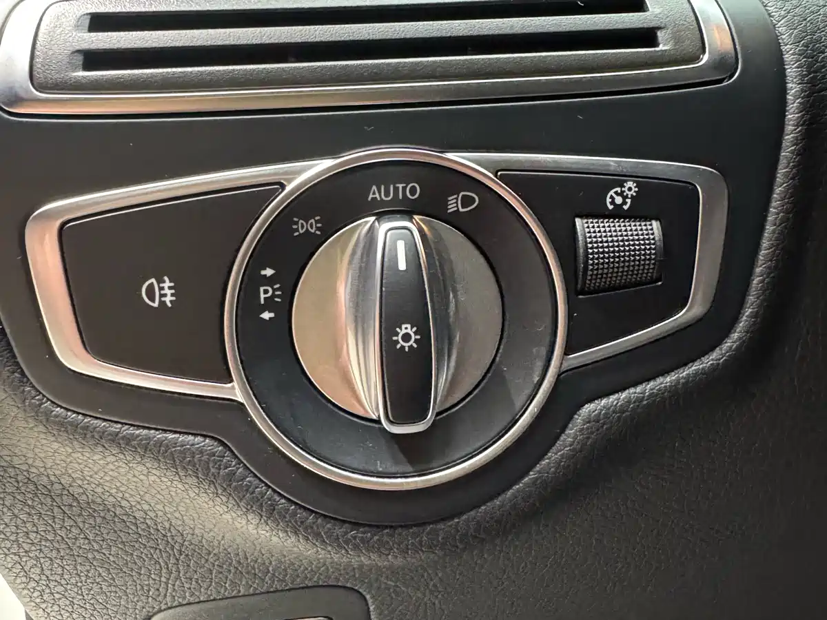 Mercedes-Benz C-Class 2019 Facelift C 260 L Sport фото 17