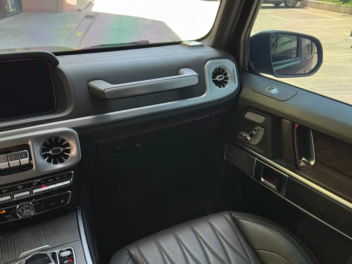 Mercedes-Benz G-Class 2024 G 500 Collector's Edition фото 20