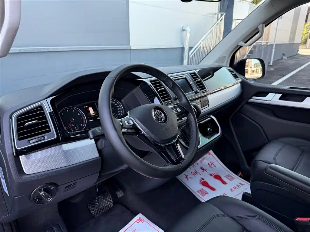 Volkswagen Multivan 2016 2.0TSI 4WD Prestige 7-Seater фото 18