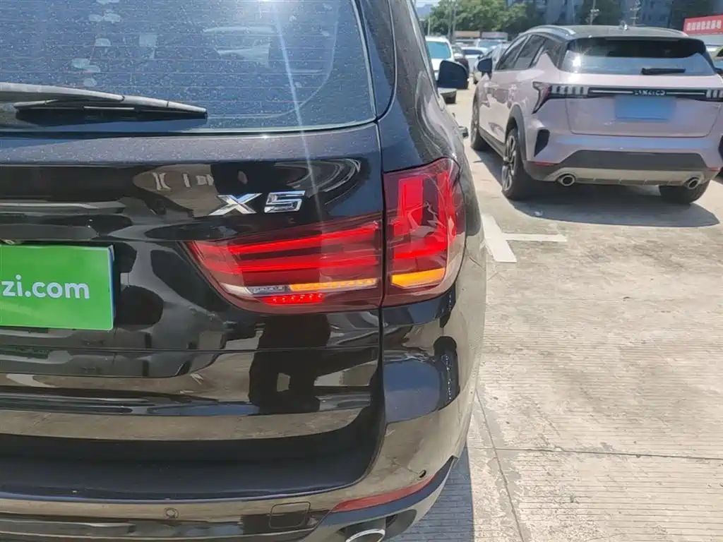 BMW X5 (Import) 2015 xDrive28i фото 8