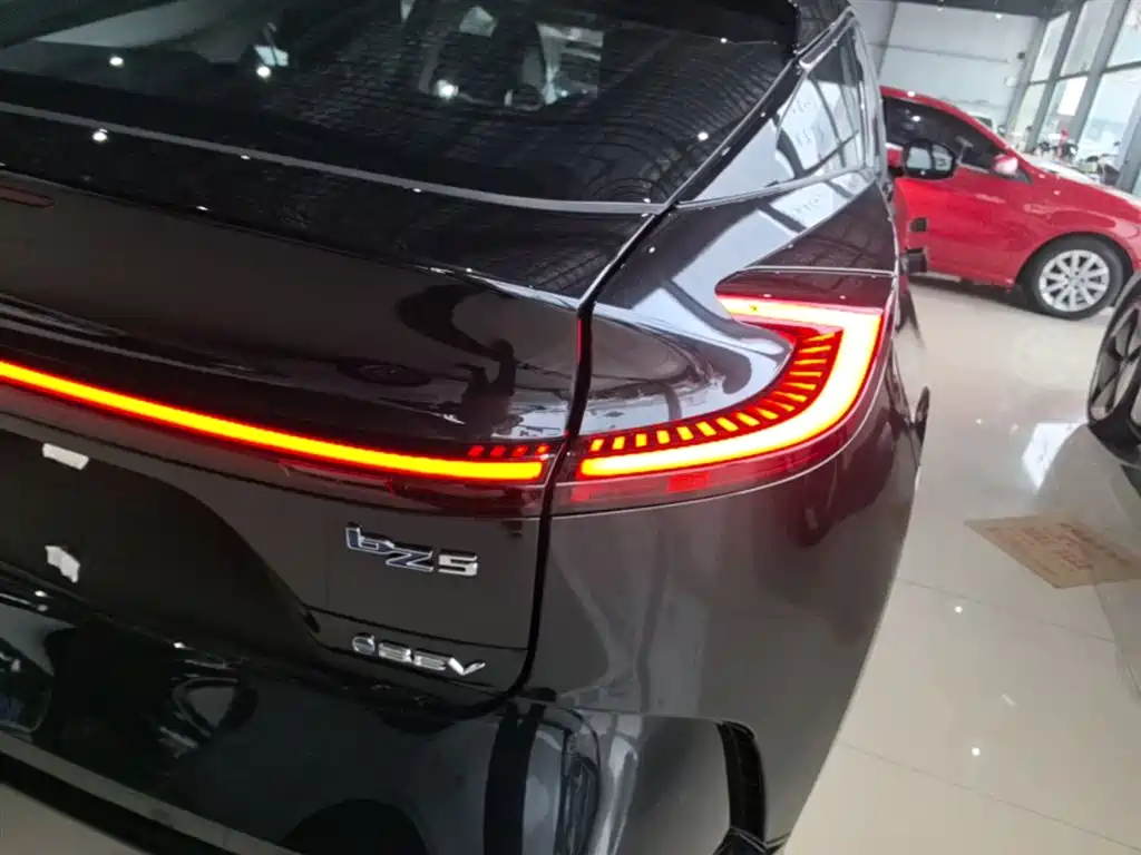 Toyota bZ5 2025 550 JOY фото 8