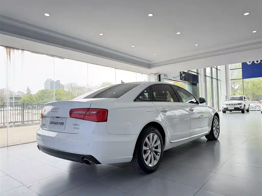 Audi A6L 2014 TFSI Comfort фото 4