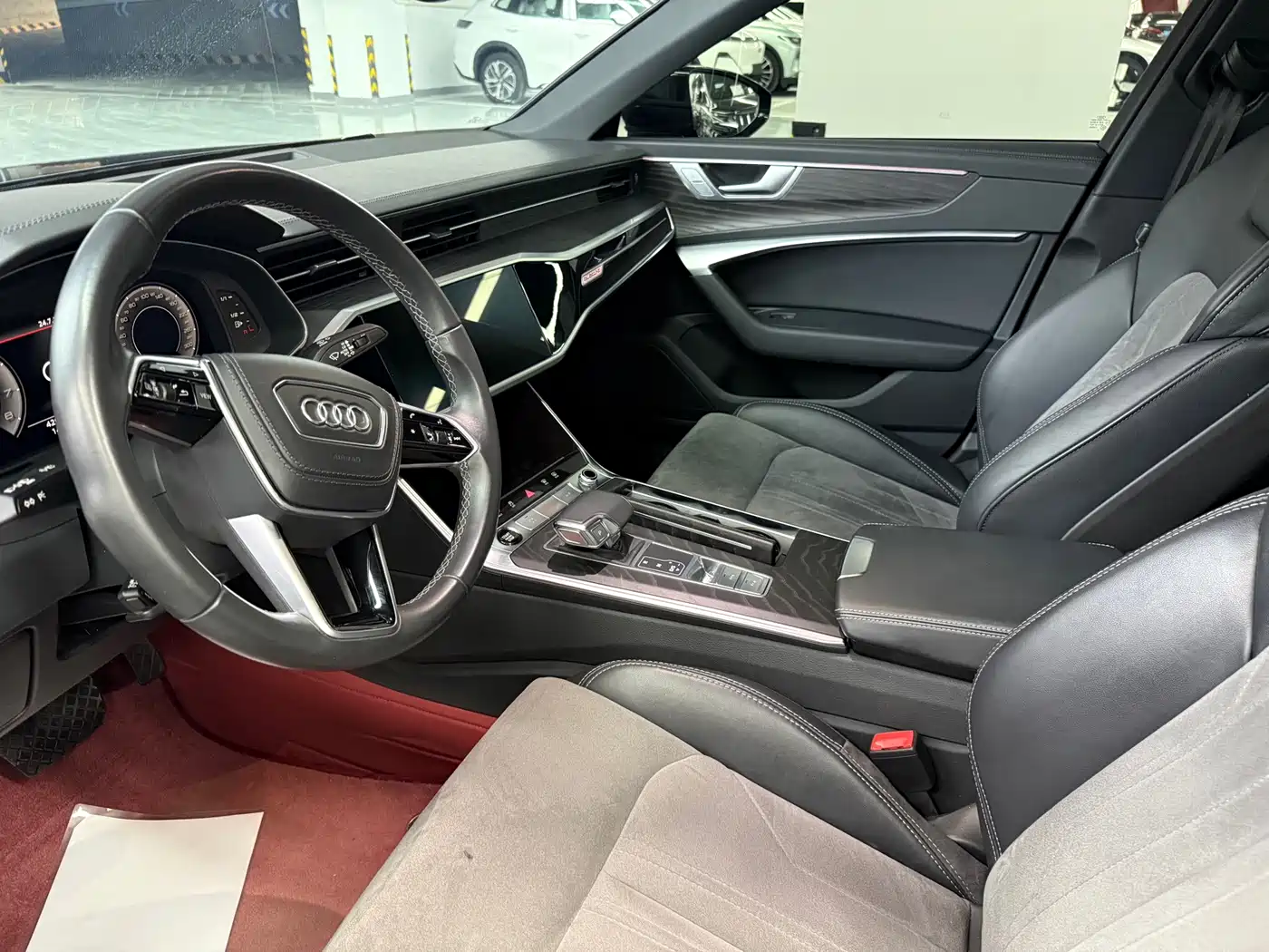 Фото 8 - Audi A6L