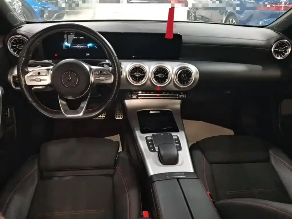 Mercedes-Benz CLA (Import) 2021 CLA 200 фото 10