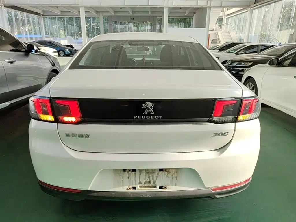 Peugeot 308 2016 1.6L Manual Fashion фото 6