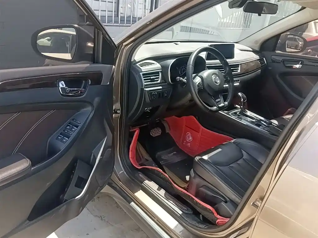 Dongfeng Fengguang Fengguang 580 2019 2018 1.5T CVT Luxury