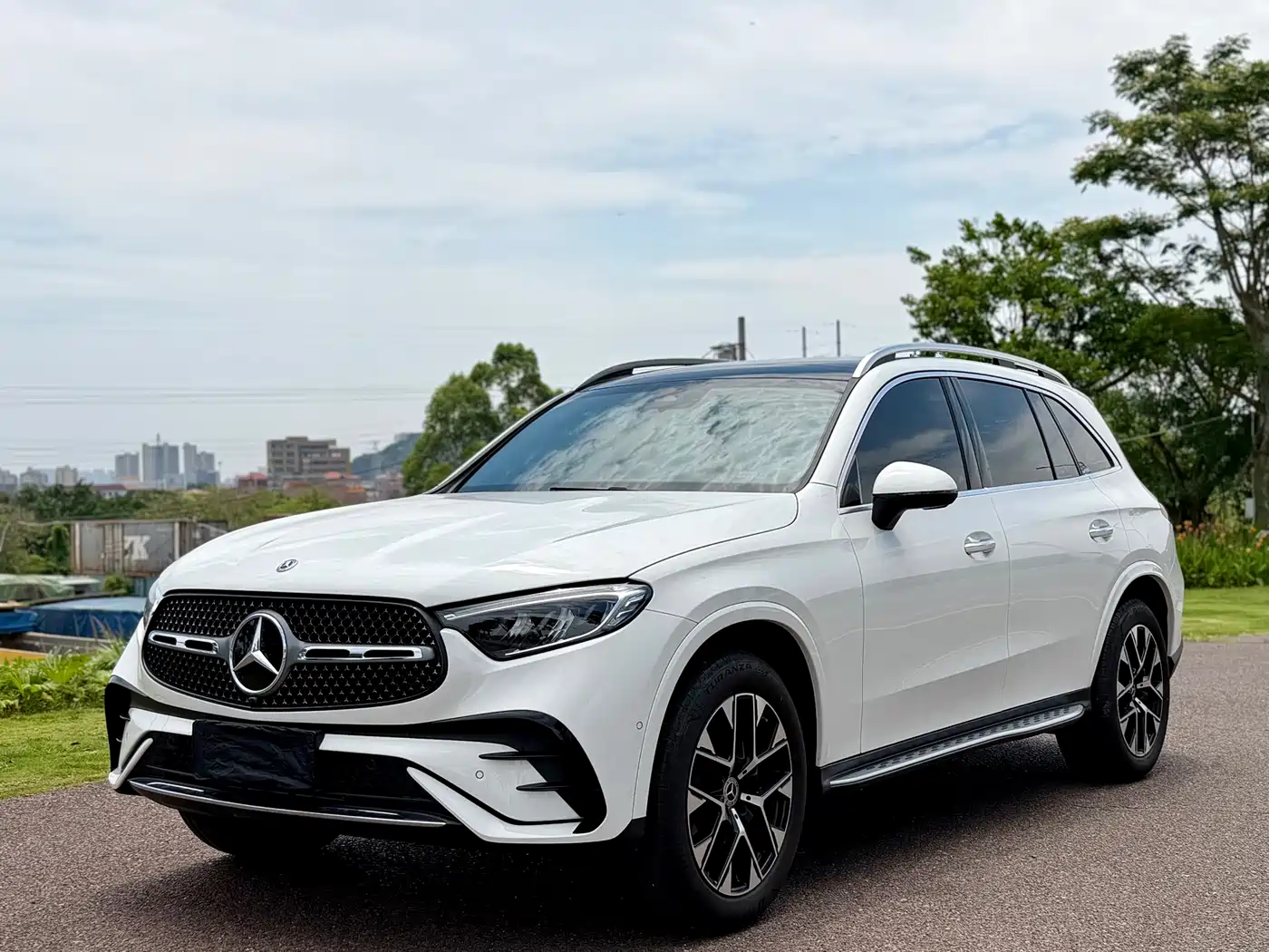 Mercedes-Benz GLC 2023 Facelift GLC 260 L 4MATIC Luxury 5-Seater