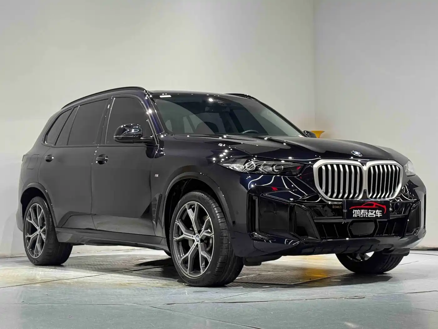 BMW X5 2023 xDrive 30Li Premium M Sport Black Night Package фото 4
