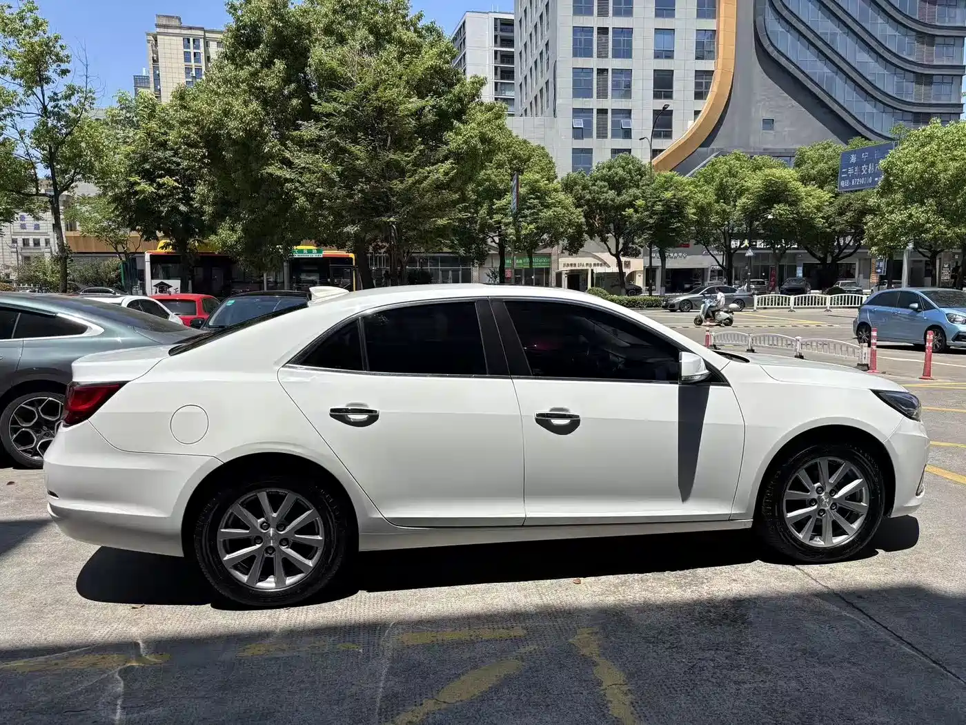 Chevrolet Malibu 2017 1.5T Automatic Luxury Edition фото 3
