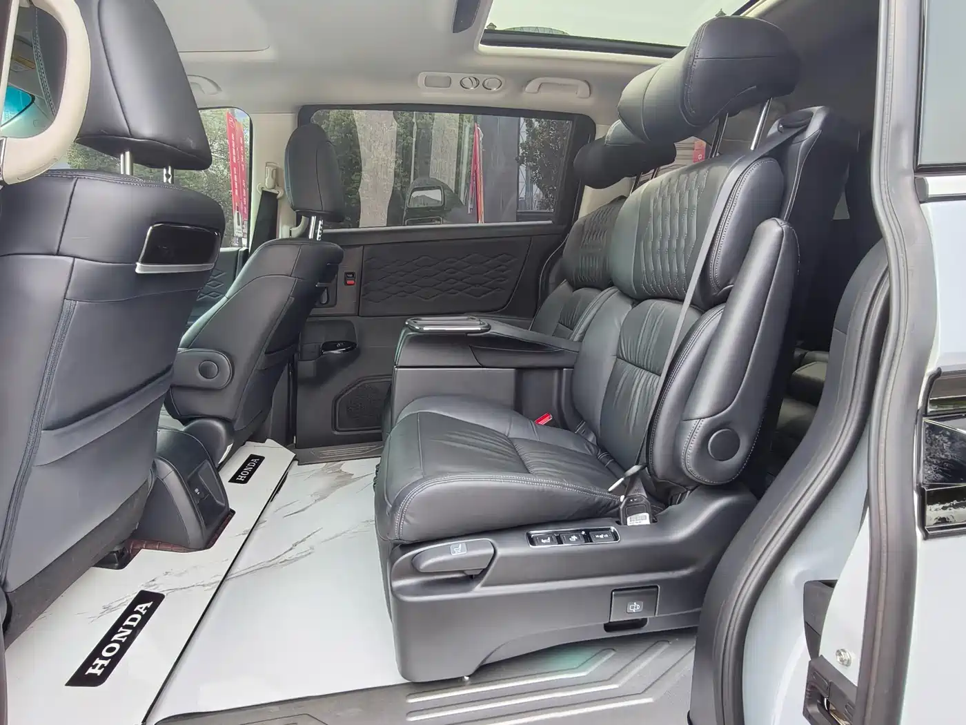 Honda Elysion 2024 2024 2.0L e:HEV Luxury Edition