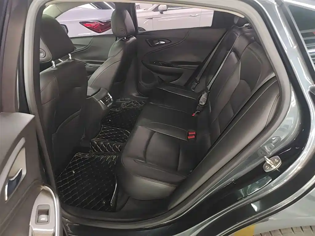 Chevrolet Malibu XL 2017 1.5T Auto Sport Edition фото 17