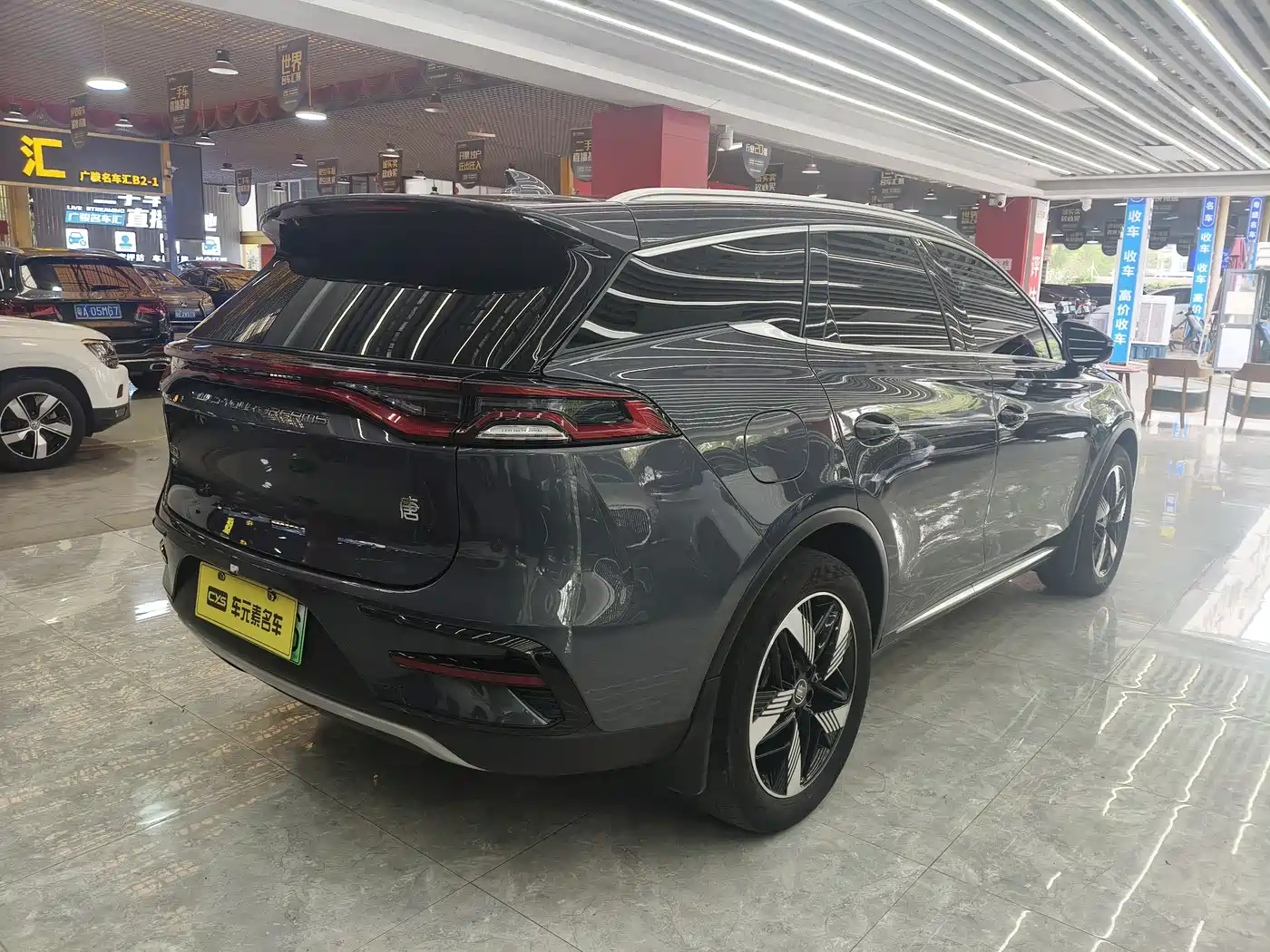BYD Tang New Energy 2023 Model DM-i Champion Edition 112KM Honor фото 3