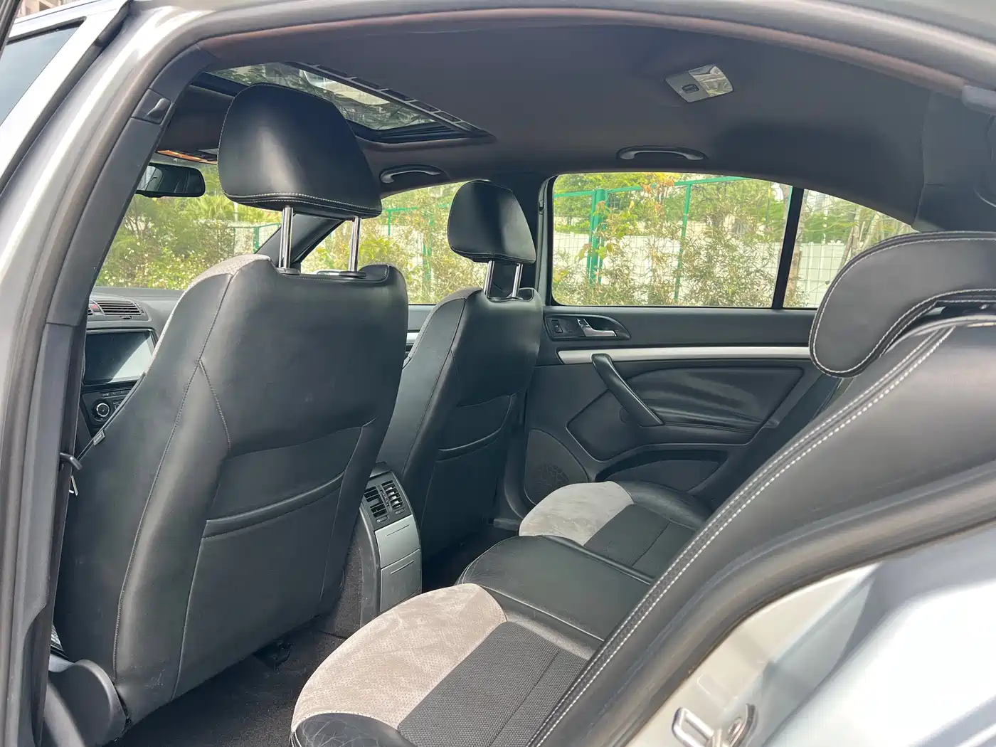 Škoda Octavia 2010 2.0TSI RS фото 6
