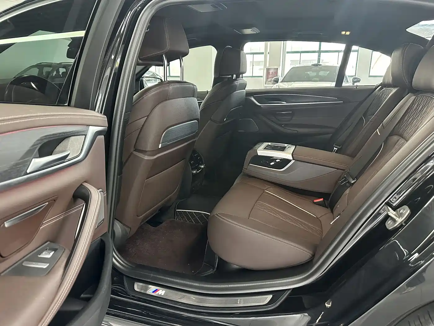 BMW 5 Series 2021 530Li Premium M Sport Package фото 10