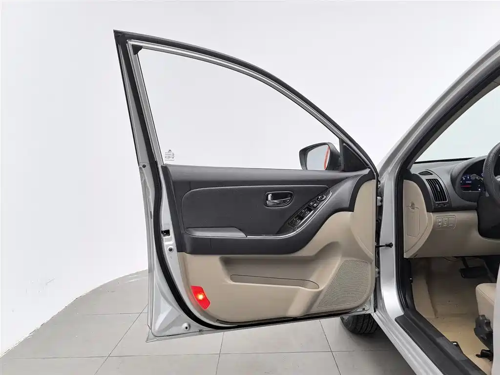 Hyundai Elantra 2011 1.6L Automatic Luxury фото 8