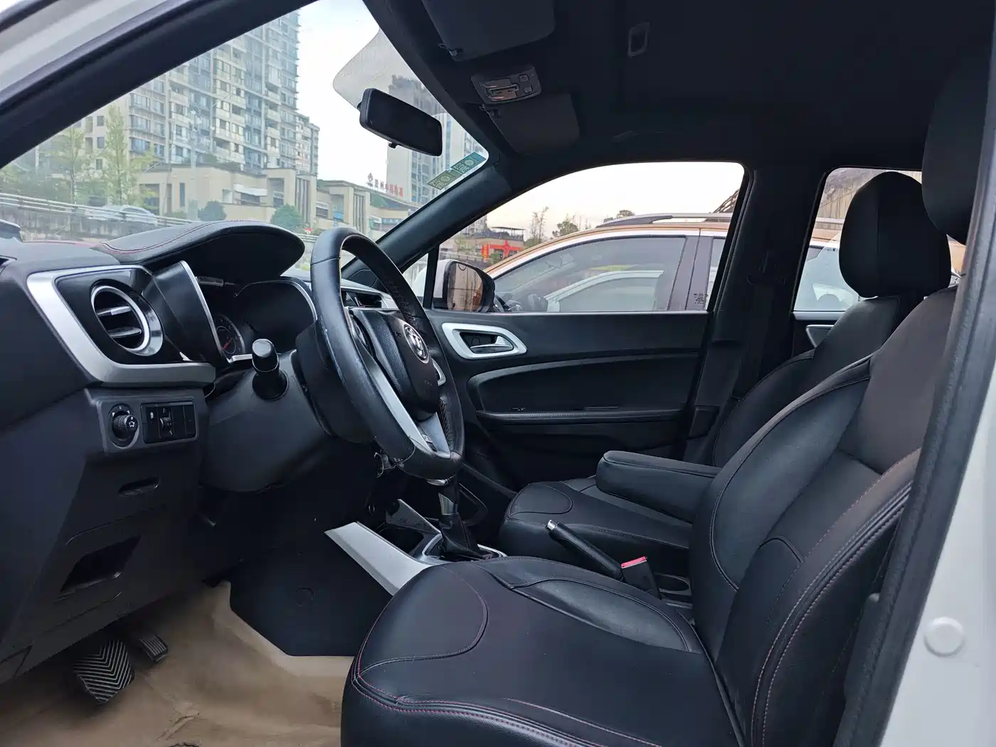 Zhonghua V3 2016 2015 1.5L Automatic Smart Edition