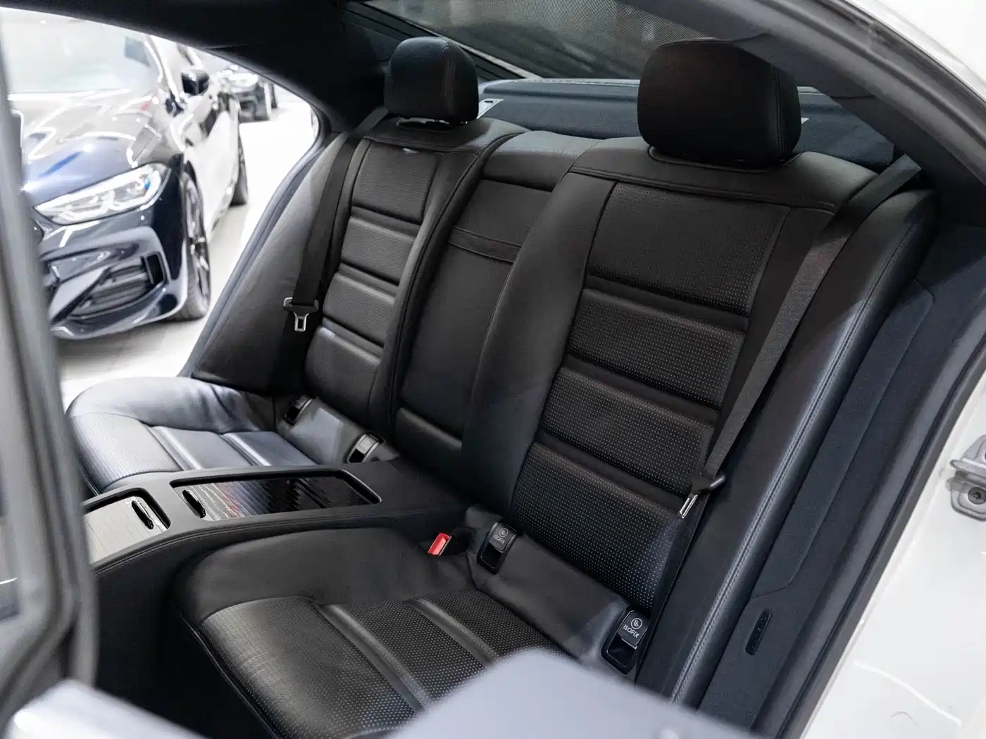 Mercedes-Benz CLS AMG 2015 AMG CLS 63 4MATIC фото 12