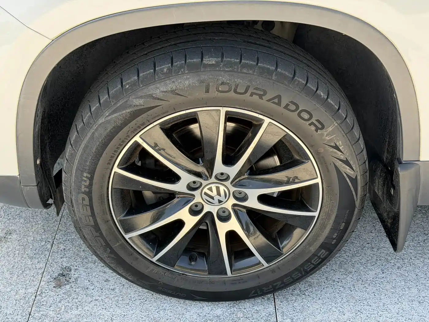 Volkswagen Tiguan 2016 Model 300TSI Automatic 2WD Luxury Edition фото 15