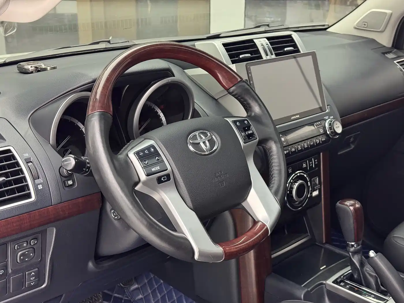 Toyota Prado 2016 3.5L Auto VX NAVI фото 6