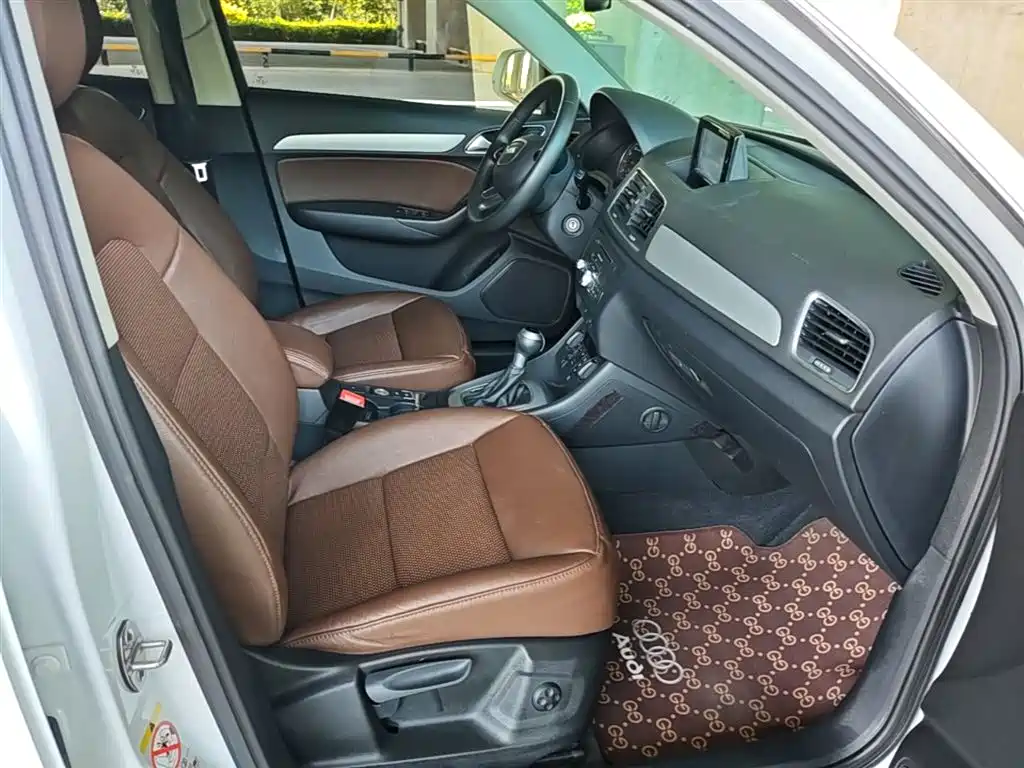 Audi Q3 2018 30th Anniversary Edition 30 TFSI Standard фото 25