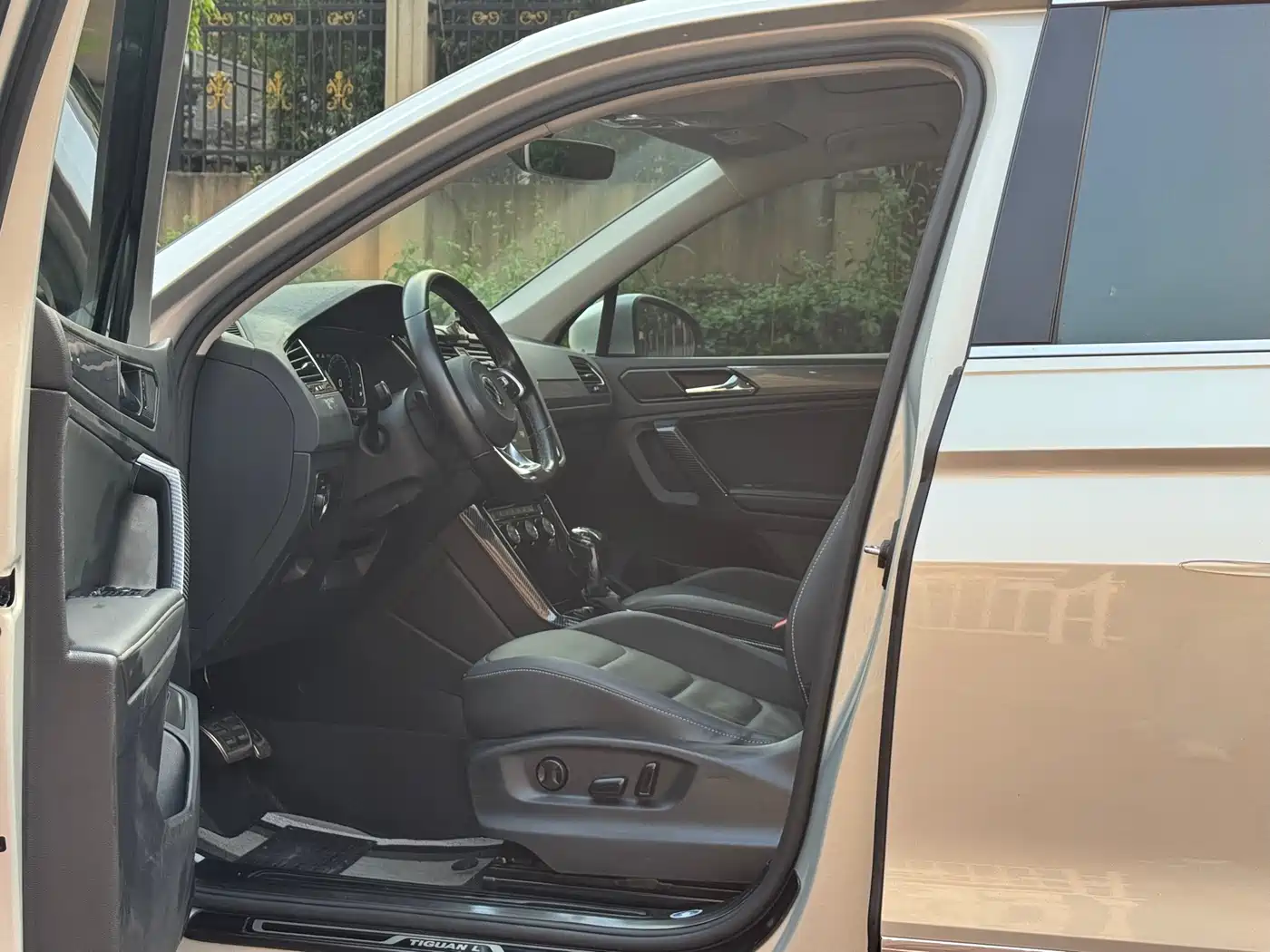 Volkswagen Tiguan L 2021 380TSI Automatic 4WD R-Line Premium 7-seater фото 13