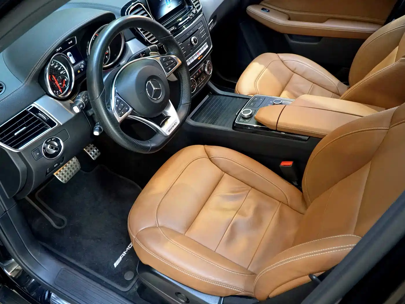 Mercedes-Benz GLE AMG 2017 AMG GLE 43 4MATIC фото 16