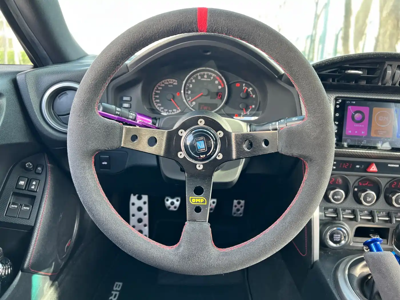 Subaru BRZ 2015 2.0i Manual фото 16