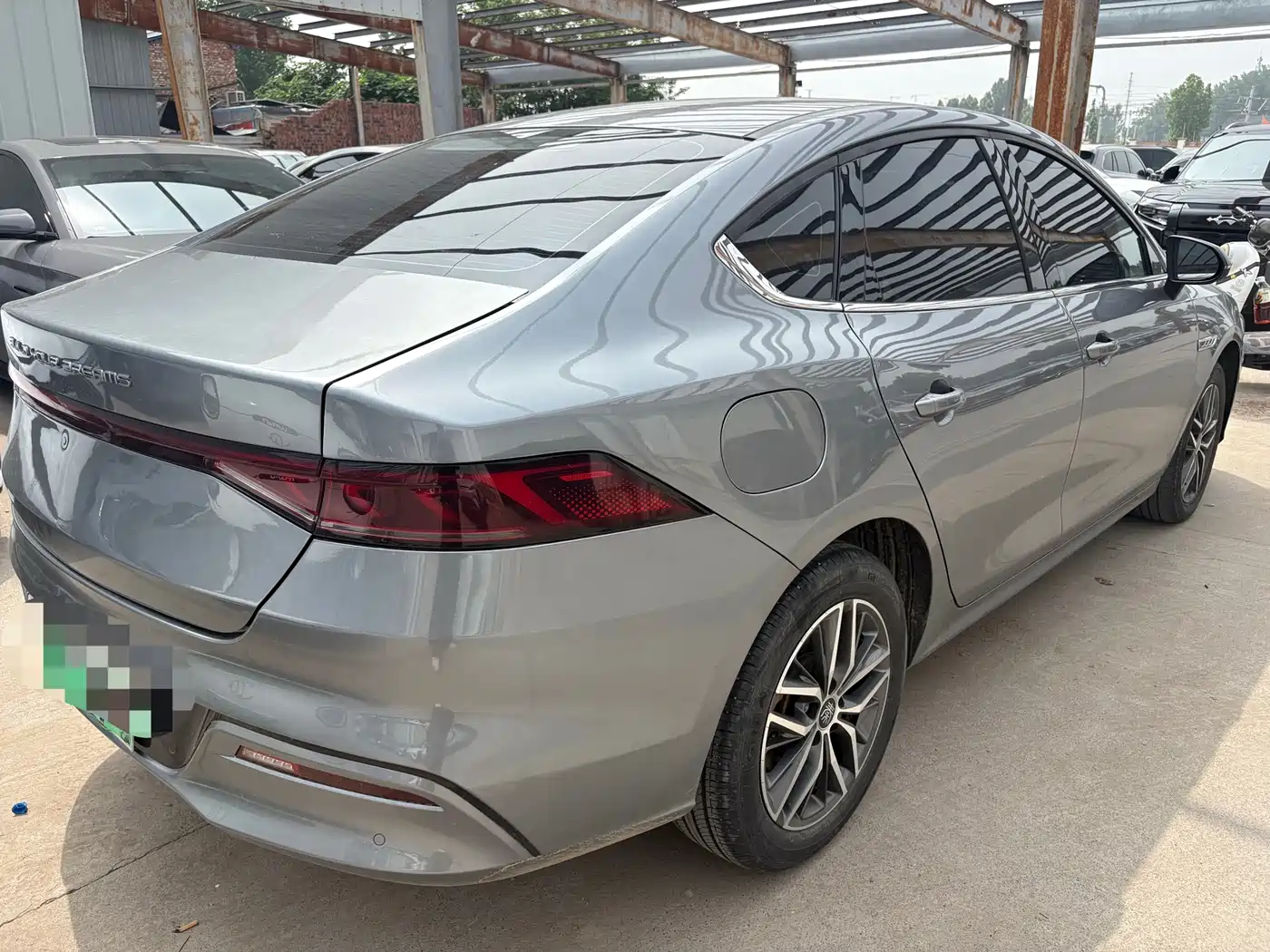 BYD Qin PLUS 2021 DM-i 120KM Premium фото 9