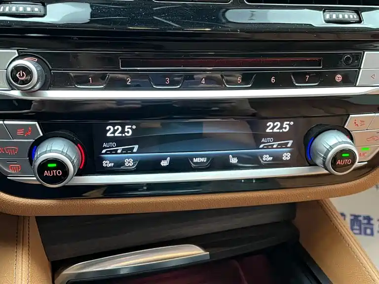 BMW 6 Series GT 2018 630i Luxury Design Package фото 12