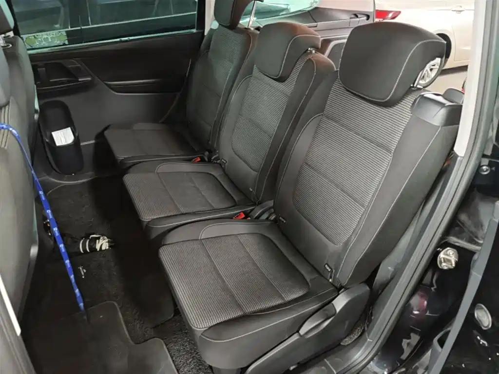 Volkswagen Sharan 2018 380TSI Comfort 7-Seater фото 17