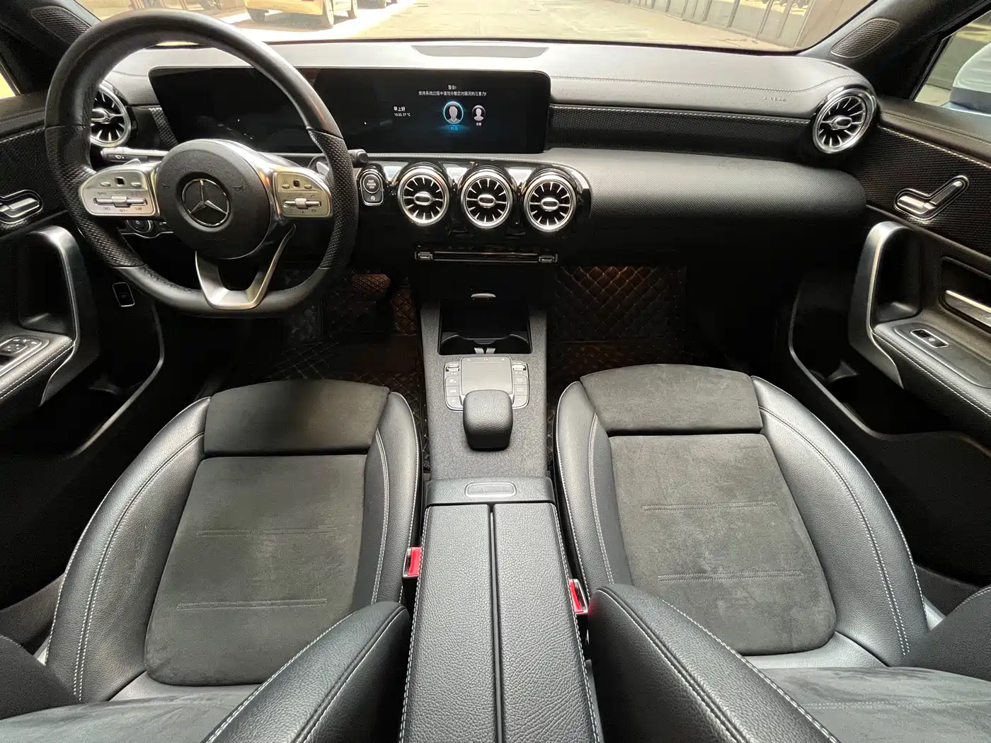 Mercedes-Benz A-Class 2021 A 200 L Sport Sedan Fashion Edition фото 10