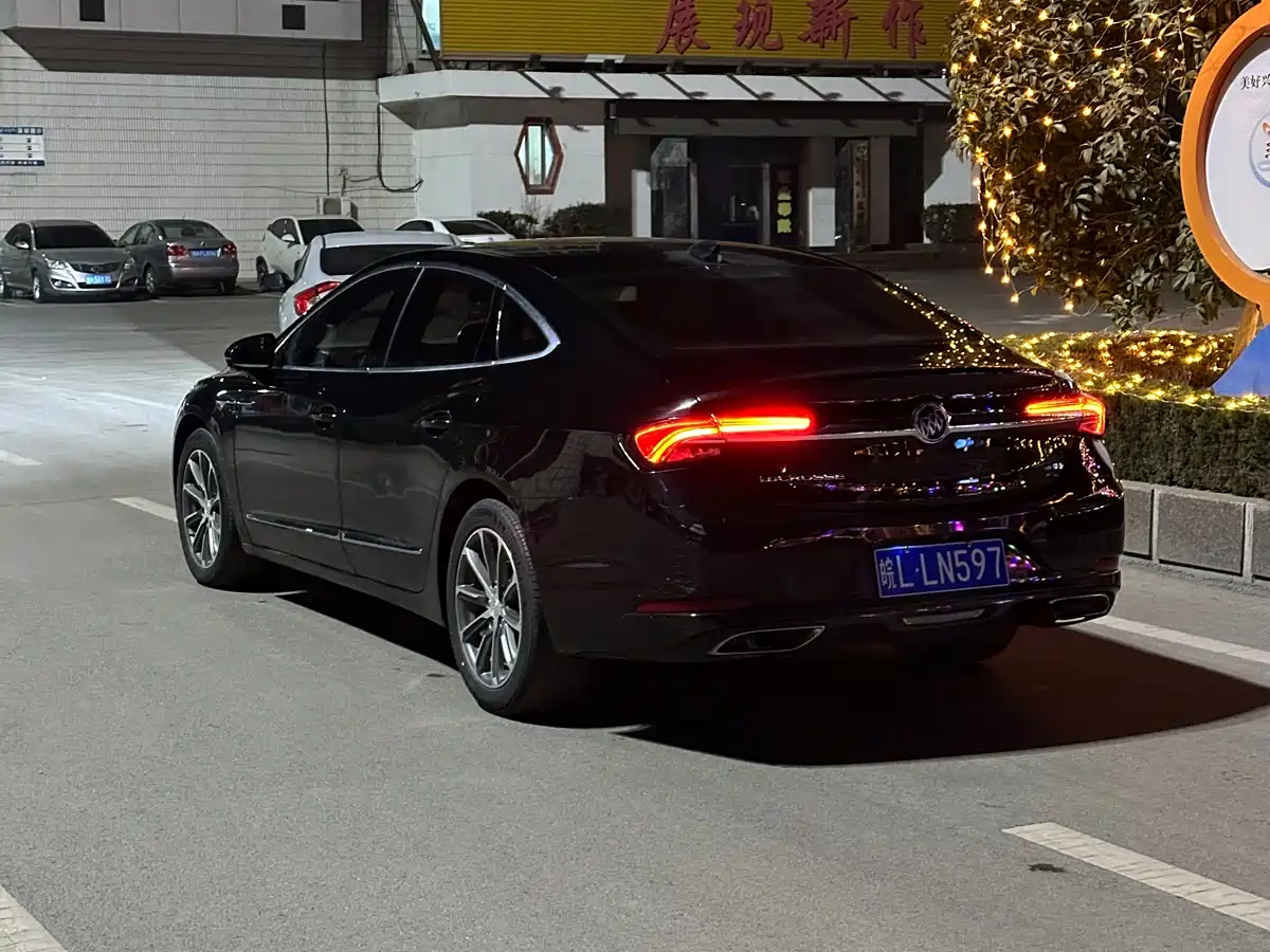 Buick LaCrosse 2019 28T Luxury Edition фото 3