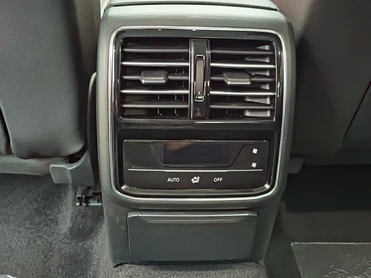 Volkswagen Magotan 2020 330TSI DSG Leading фото 13