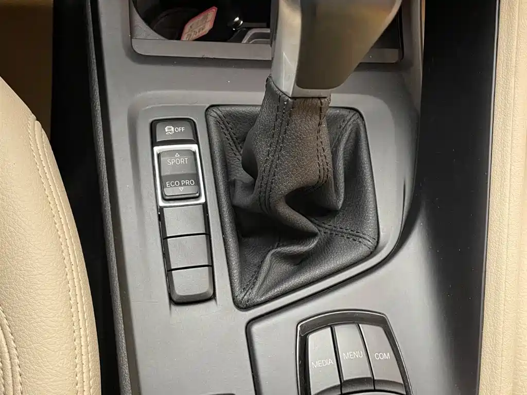 BMW X1 2019 sDrive18Li Fashion Model фото 12