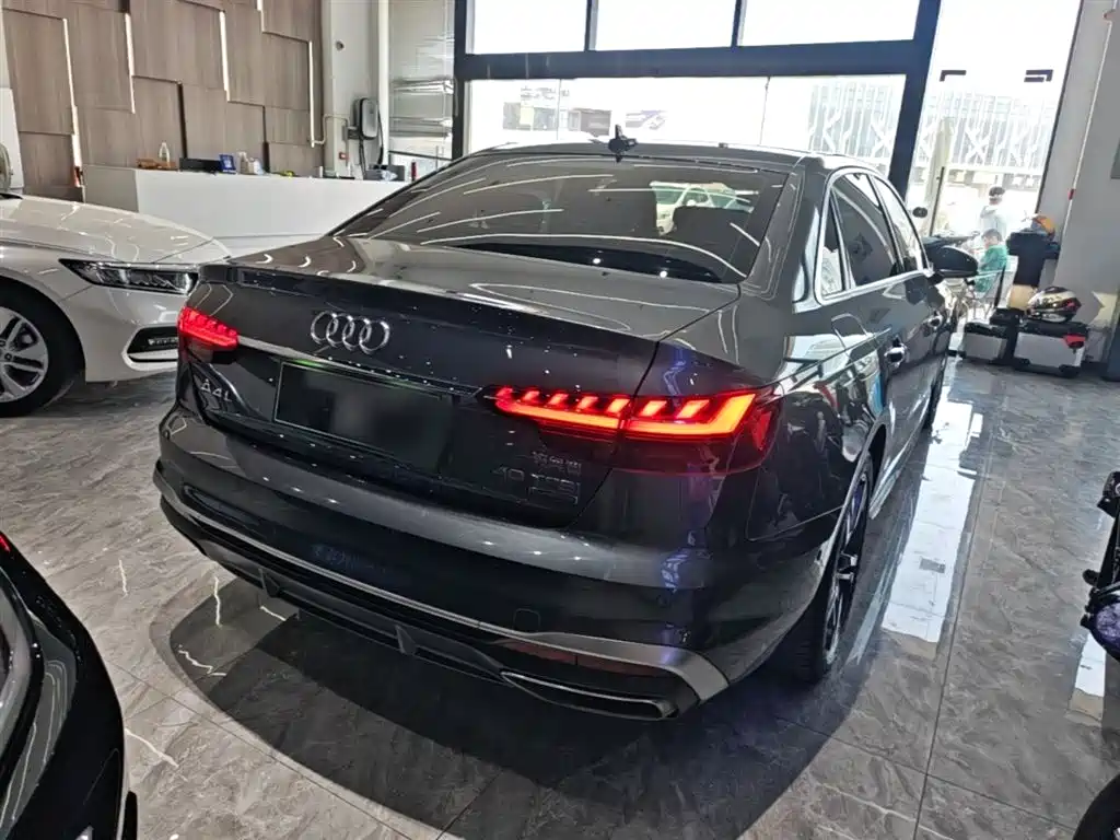 Audi A4L 2020 40 TFSI quattro Luxury Dynamic фото 7