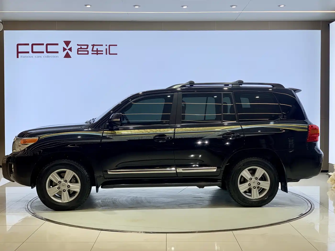 Toyota Land Cruiser 2012 4.6L Automatic VX-R фото 4